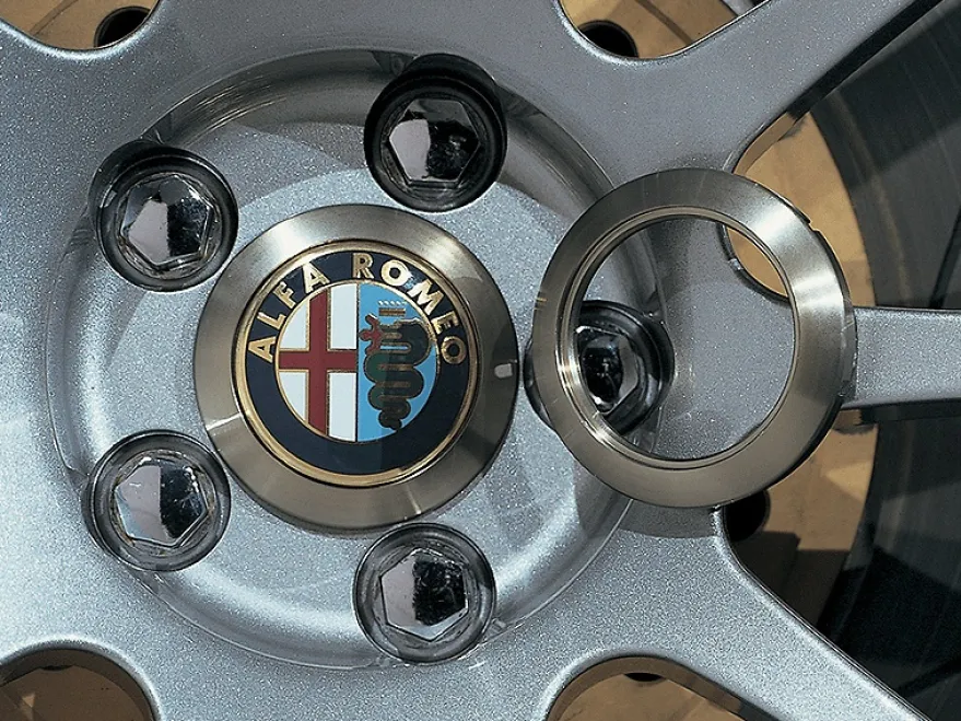 Advan 65mm Alfa Romeo Centrumkåpa Adapter Ring - Silver Alumit