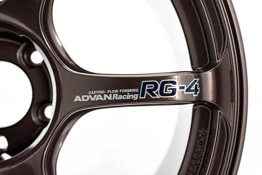 Advan RG-4 18x9.5 +35 5x114.3 Racing Brons Fälg