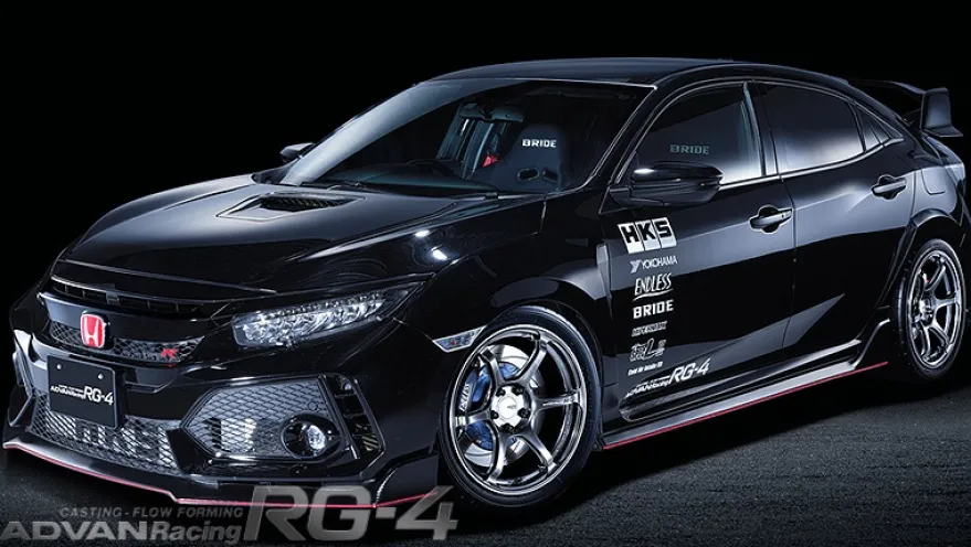 Advan RG-4 18x8 +45 5x120 Racing Hyper Black & Svarvad Kant Fälg