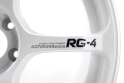 Advan RG-4 18x9.5 +25 5x112 Racing Vit & Svarvad Kant Fälg