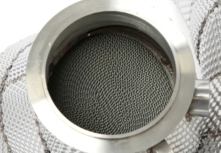 BMW M5 F10/ M6 F12/F13/F06 S63 B44 Motor 2012-2018 Downpipe Med Katalysator & Värmeskydd TA Technix