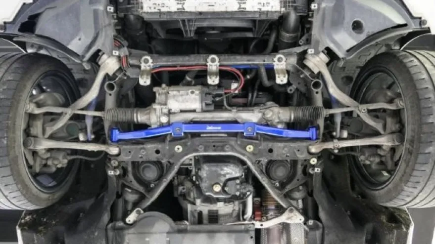 BMW 1-Serie F2x / 3-Serie F3x Främre Nedre Styrväxelförstärkning Hardrace