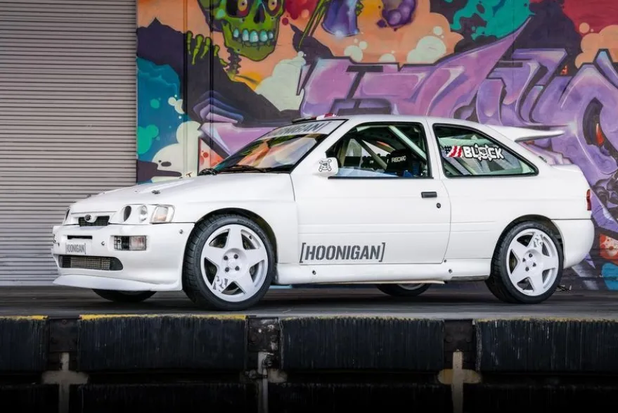Fifteen52 Tarmac 18X8.5 ET45 5x112 Rally Vit 66.56 Fälg