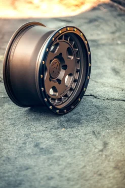 Fifteen52 Turbomac HD 17X8.5 ET0 5x127 Block Brons / Svart Ring 71.5 Fälg