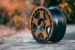 Fifteen52 Turbomac 18X8.5 ET45 5x112 Asphalt Svart 66.56 Fälg