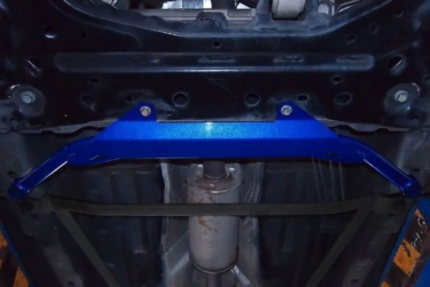 Ford Fiesta 08-17 MK7 Mittre Nedre Förstärkningsstag Hardrace