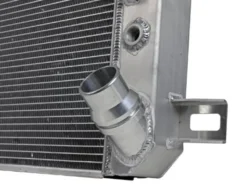 GM Diesel Pick-up 2006-2010 V8-6.6L (td) LLY/LBZ/LMM BladeRunner Street Series Aluminiumkylare aFe Power
