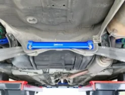 Honda Civic 06-12 FD / 12-16 FB Bakre Nedre Förstärkningsstag Hardrace