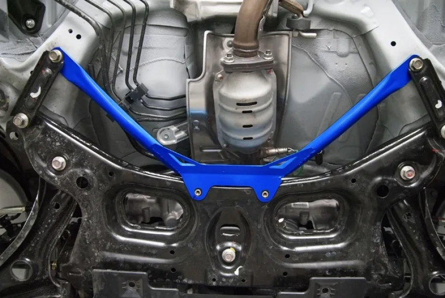 Honda FIT GK Främre Mittstag (Bakom främre subframen) Hardrace