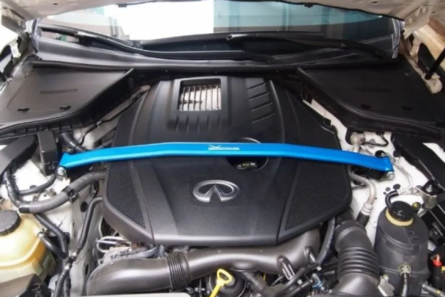 Infiniti Q50 2.0T 14- Främre Fjäderbensstag Hardrace