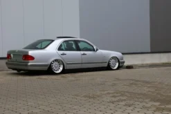 Mercedes Benz E-Class Sedan W210 1995 - 2002 Luftfjädring Fjäderbenskit TA Technix