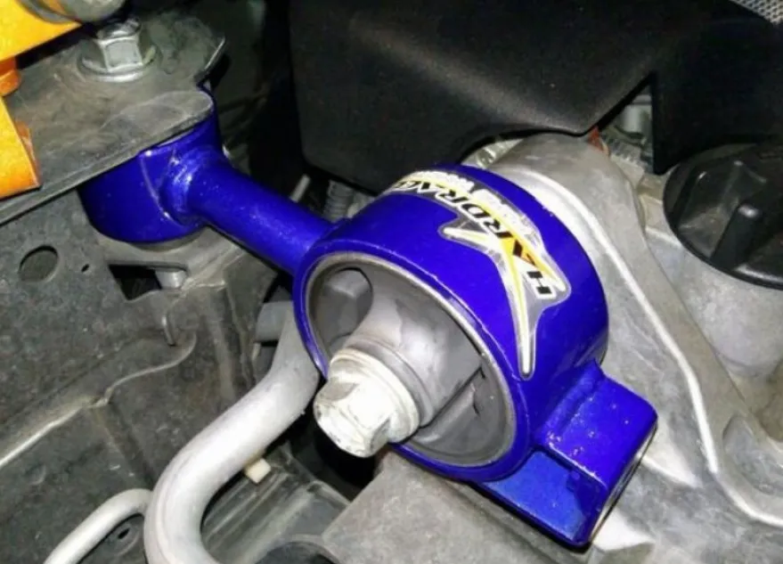 Nissan TIIDA C11 / LIVINA L10 / SYLPHY G11 / CUBE Z12 1.8L Höger Motorfäste Hardrace