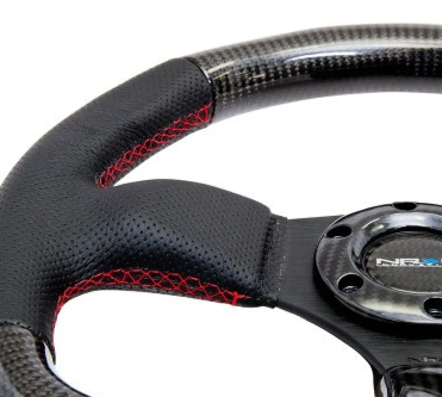 NRG Sportratt Kolfiber med Lädergrepp / Röda Sömmar / Platt Botten 320mm