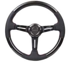 NRG Sportratt Kolfiber med Svart Centrum / Lädergrepp Röda Sömmar 350mm (1.5'' Djup)