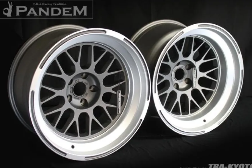 Pandem 6666 18x9.5 ET-30 5x114.3 Gunmetal TRA-KYOTO Fälg