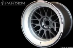 Pandem 6666 18x11 ET-40 5x114.3 Gunmetal TRA-KYOTO Fälg
