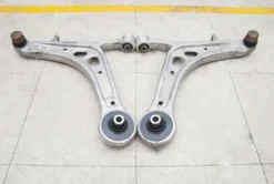 Subaru Impreza STI 07-11 / WRX/STI 14+ Främre Nedre Stag Bussning OD=76mm Hardrace