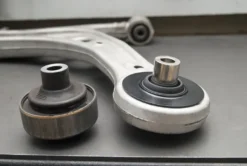 Subaru Impreza STI 07-11 / WRX/STI 14+ Främre Nedre Stag Bussning OD=76mm Hardrace