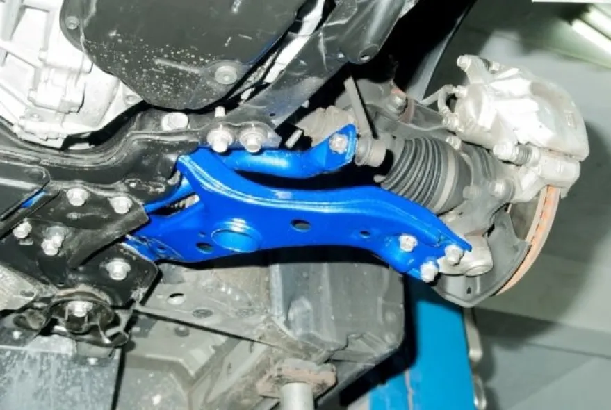 Toyota Främre Nedre Länkarm Hardrace