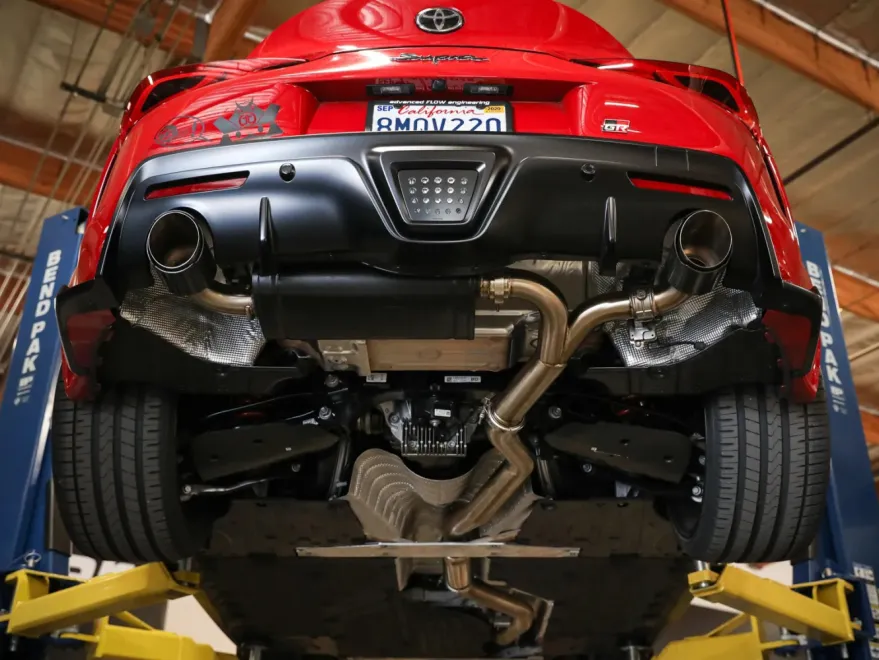 Toyota GR Supra 2020-2024 L6-3.0L Takeda 3in-2.5in 304 SS CB Sportavgassystem Kolfiber Utblås - aFe Power