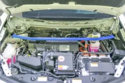 Toyota Prius Alpha 12- Främre Fjäderbensstag Hardrace
