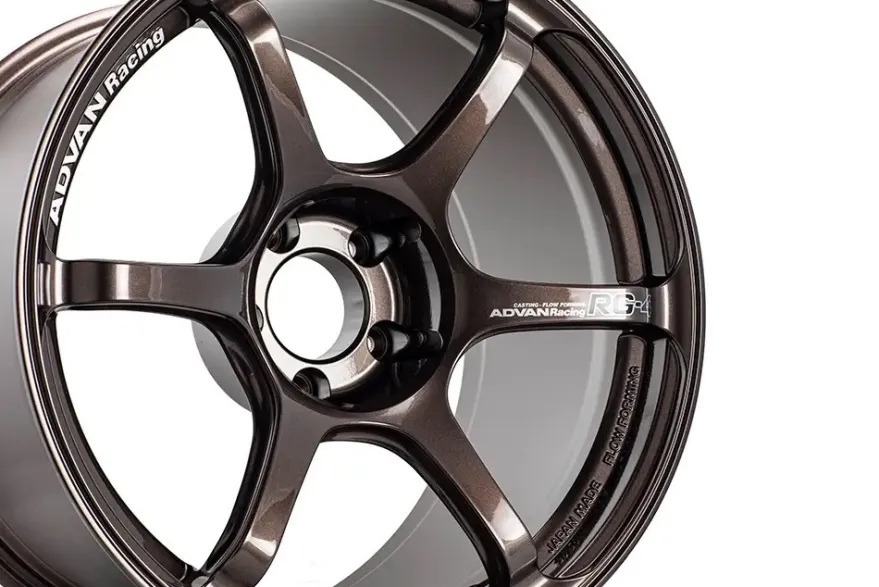 Advan RG-4 18x9 +35 5x114.3 Racing Brons Fälg