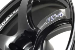 Advan TC4 17x9 +63 5x114,3 Racing Svart Gunmetallic & Ring Fälg