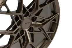 A02 Flow Formed Fälg 18x8.5 5x112 ET45 Navhål 66.5mm Brons APR