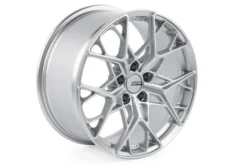 A02 Flow Formed Fälg 18x8.5 5x112 ET45 Navhål 66.5mm Hyper Silver APR