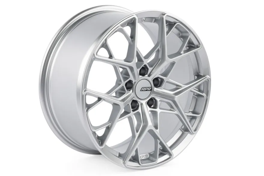 A02 Flow Formed Fälg 18x8.5 5x112 ET45 Navhål 66.5mm Hyper Silver APR