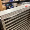 (Lätt Transportskada) Intercooler Cellpaket Stående Vibrant Performance