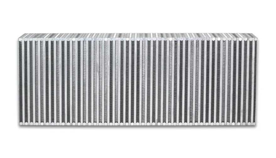 (Lätt Transportskada) Intercooler Cellpaket Stående Vibrant Performance