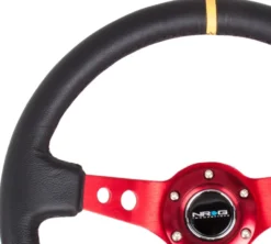NRG Sportratt Läder med Rött Centrum / Gul Centermarkering 350mm (3'' Djup)