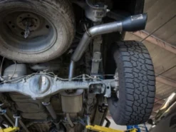 Toyota Tacoma 2016-2023 L4-2.7L/V6-3.5L Apollo GT Series 2.5in. - 3in. 409 SS Cat-Back Sportavgassystem - Svarta Utblås aFe Power
