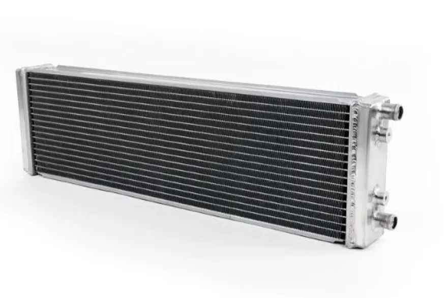 Universal ”Race-spec” Dual-pass Värmeväxlare CSF Radiators